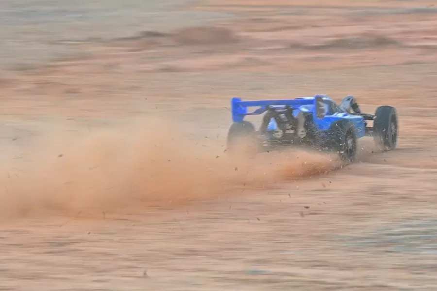 8 escala 4WD off-road Nitro RC Buggy 2.4G motor carro de alta velocidade # RH802