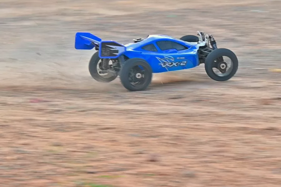 8 escala 4WD off-road Nitro RC Buggy 2.4G motor carro de alta velocidade # RH802