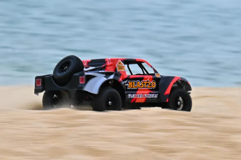 Caminhão elétrico off-road de 10 escalas 4WD de curta distância 2.4G escovado de alta velocidade RTR # RH1043SC