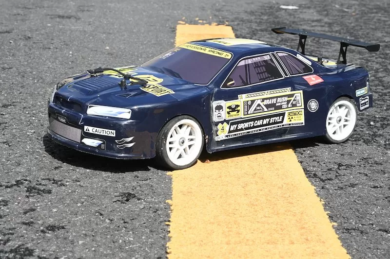 10 Escala 4WD Elétrico On-road RC Drift 2.4G Escovado de Alta Velocidade # RH1025D