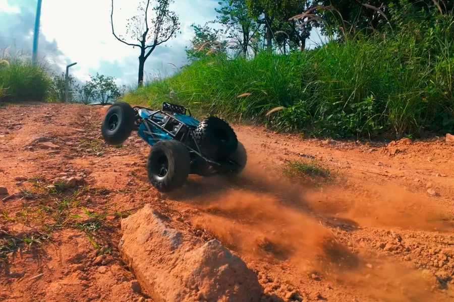 10 escala 4WD off-road carrinho de areia elétrica 2.4G sem escova de alta velocidade RTR # RH1062