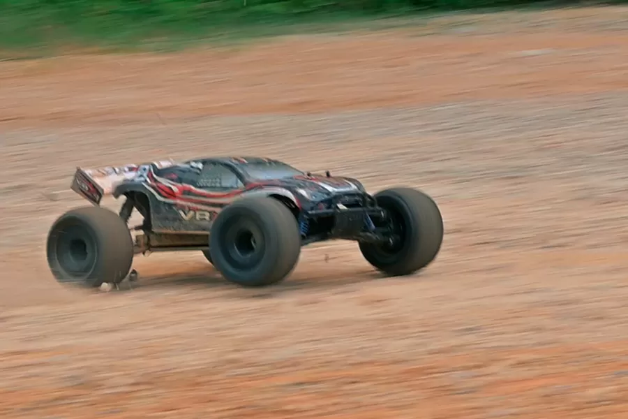 8 escala 4WD off-road RC elétrico Truggy 2.4G sem escova de alta velocidade RTR # RH811