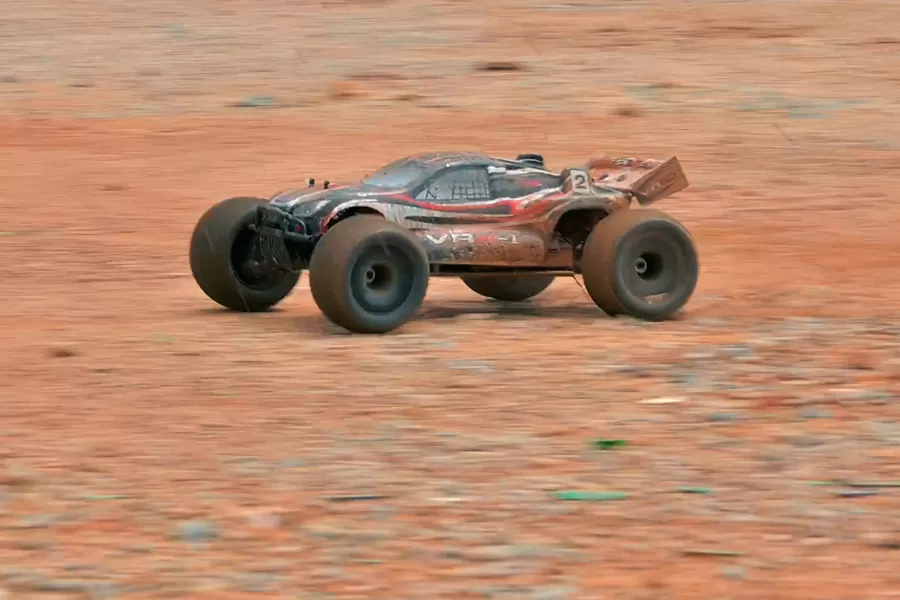 8 escala 4WD off-road RC elétrico Truggy 2.4G sem escova de alta velocidade RTR # RH811