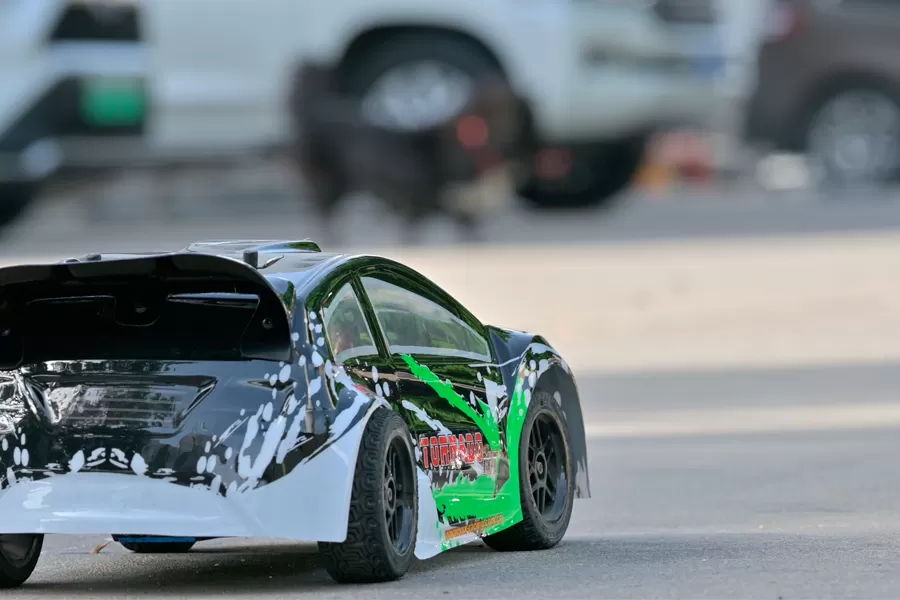 Rally RC elétrico off-road de 16 escalas 4WD 2.4G sem escova de alta velocidade RTR # RH1612