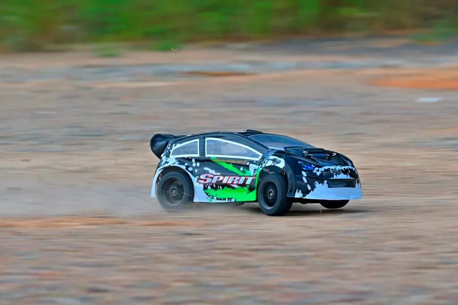 Rally RC elétrico off-road de 16 escalas 4WD 2.4G sem escova de alta velocidade RTR # RH1612